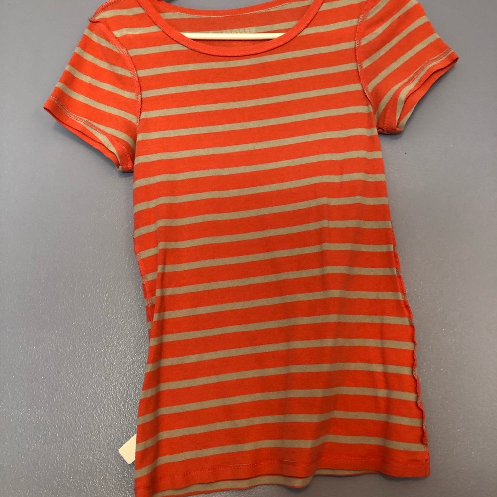 Cute old navy striped tee